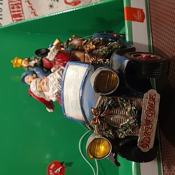 LED Resin Santa Claus Car - Picture 3 of 10